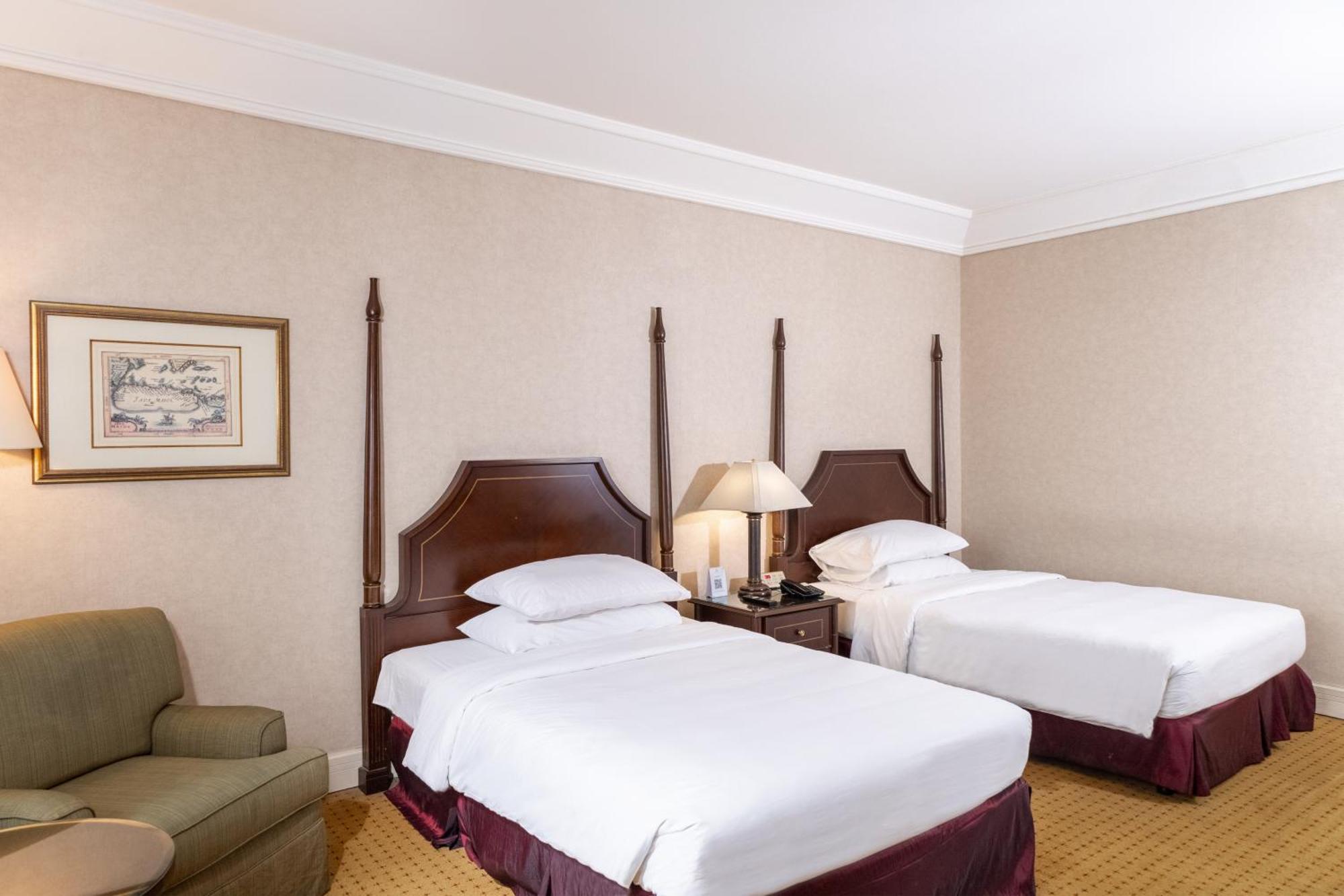Mangkuluhur Artotel Suites Джакарта Екстериор снимка