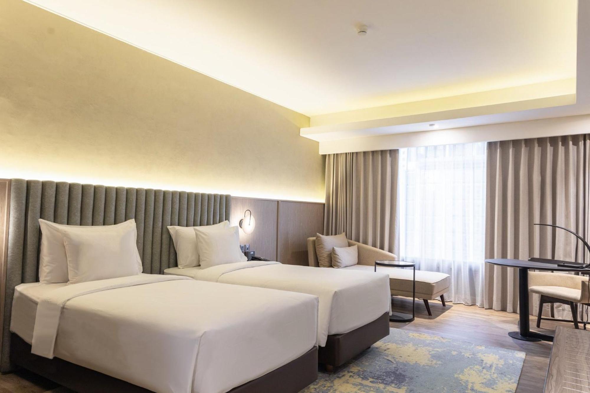 Mangkuluhur Artotel Suites Джакарта Екстериор снимка